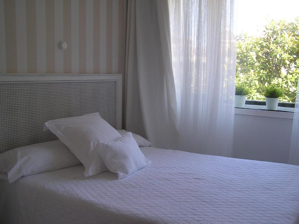 Hotel Central By Myhousespain Gijón Szoba fotó